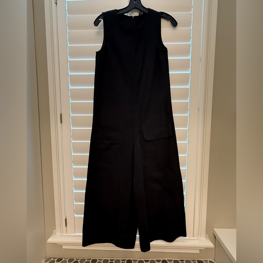 Elegant Black Sleeveless Jumpsuit